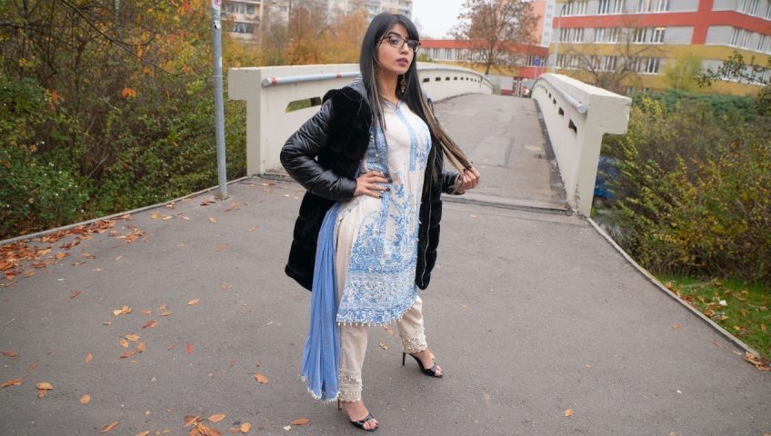 [fakehub] – [publicagent] – The Present In The Pocket Aaliyah Yasin, Denis Marti  Mom Porn